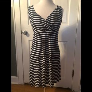 Black and white sleeveless dress
